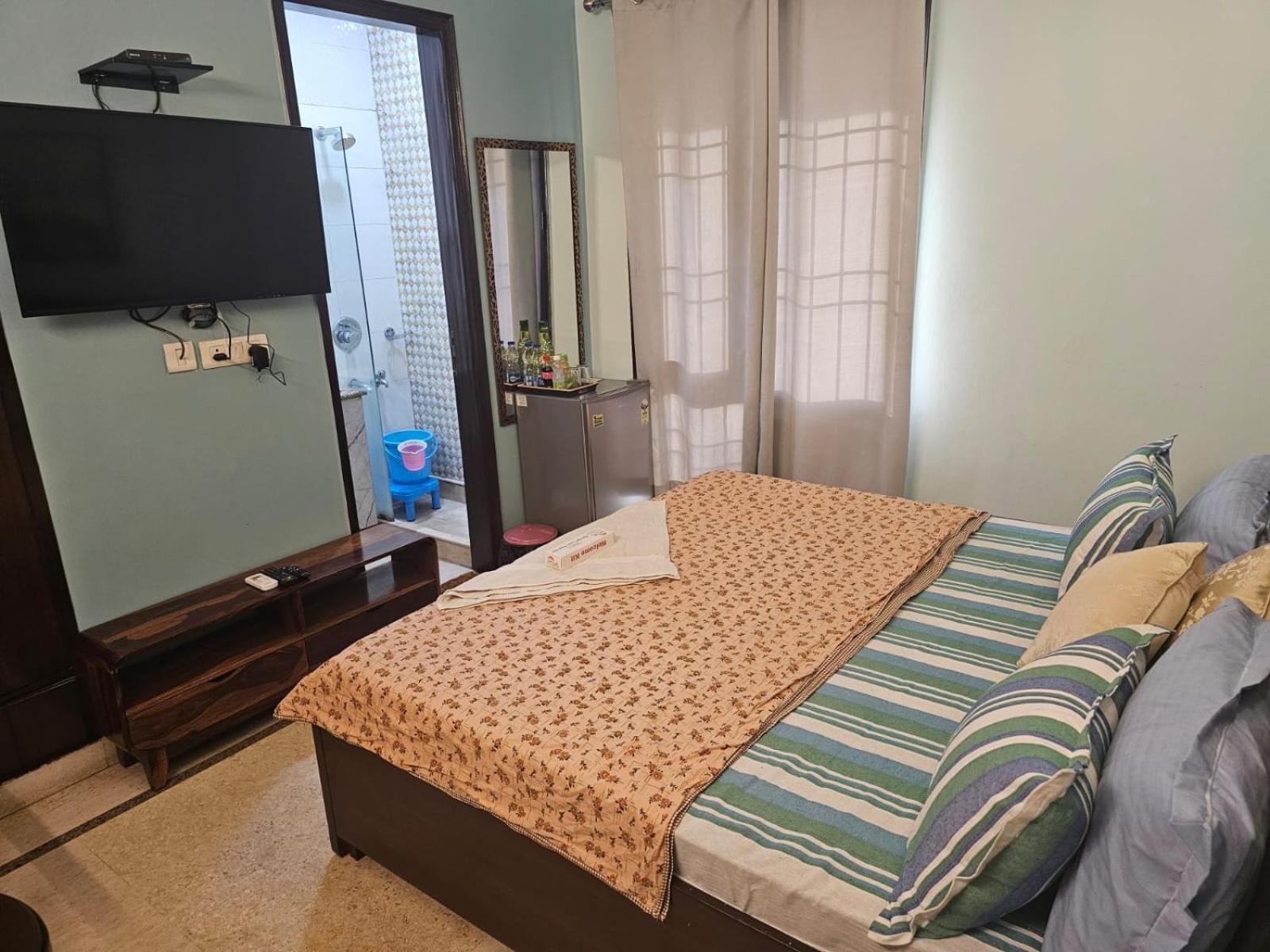 Sky Bloom Luxury Homestay ニューデリー エクステリア 写真