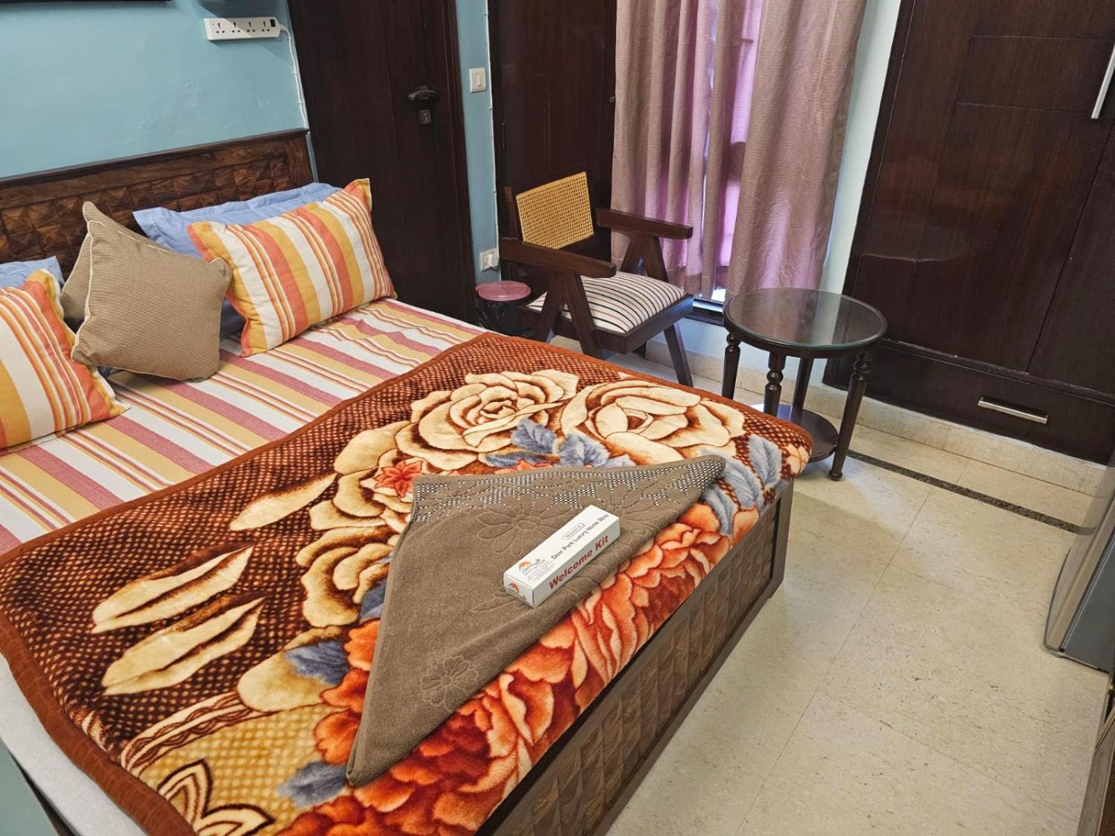 Sky Bloom Luxury Homestay ニューデリー エクステリア 写真
